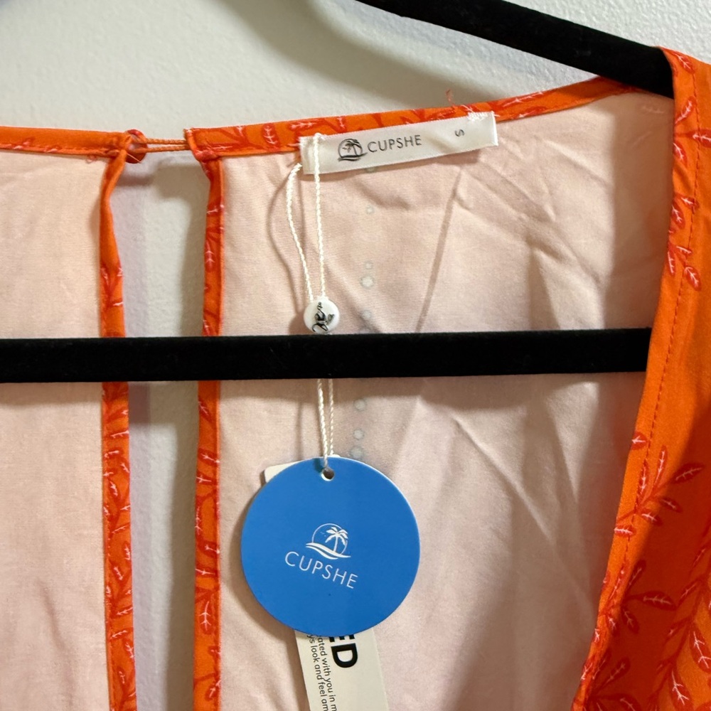 Cupshe Annamarie Plunge Tie Waist Romper - Picture 4 of 8